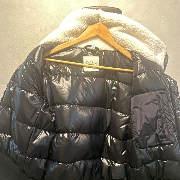 SAM. Carson Sherpa Bomber Jacket Large, runs small - Picture 5 of 9